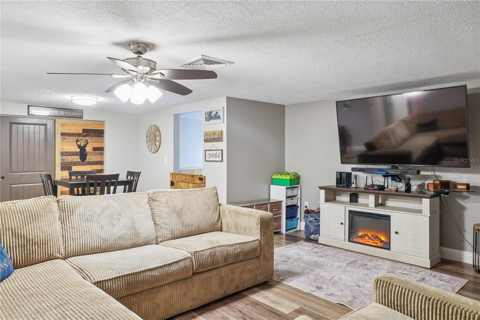 Image 21 of 41 For 7615 Cumber Drive