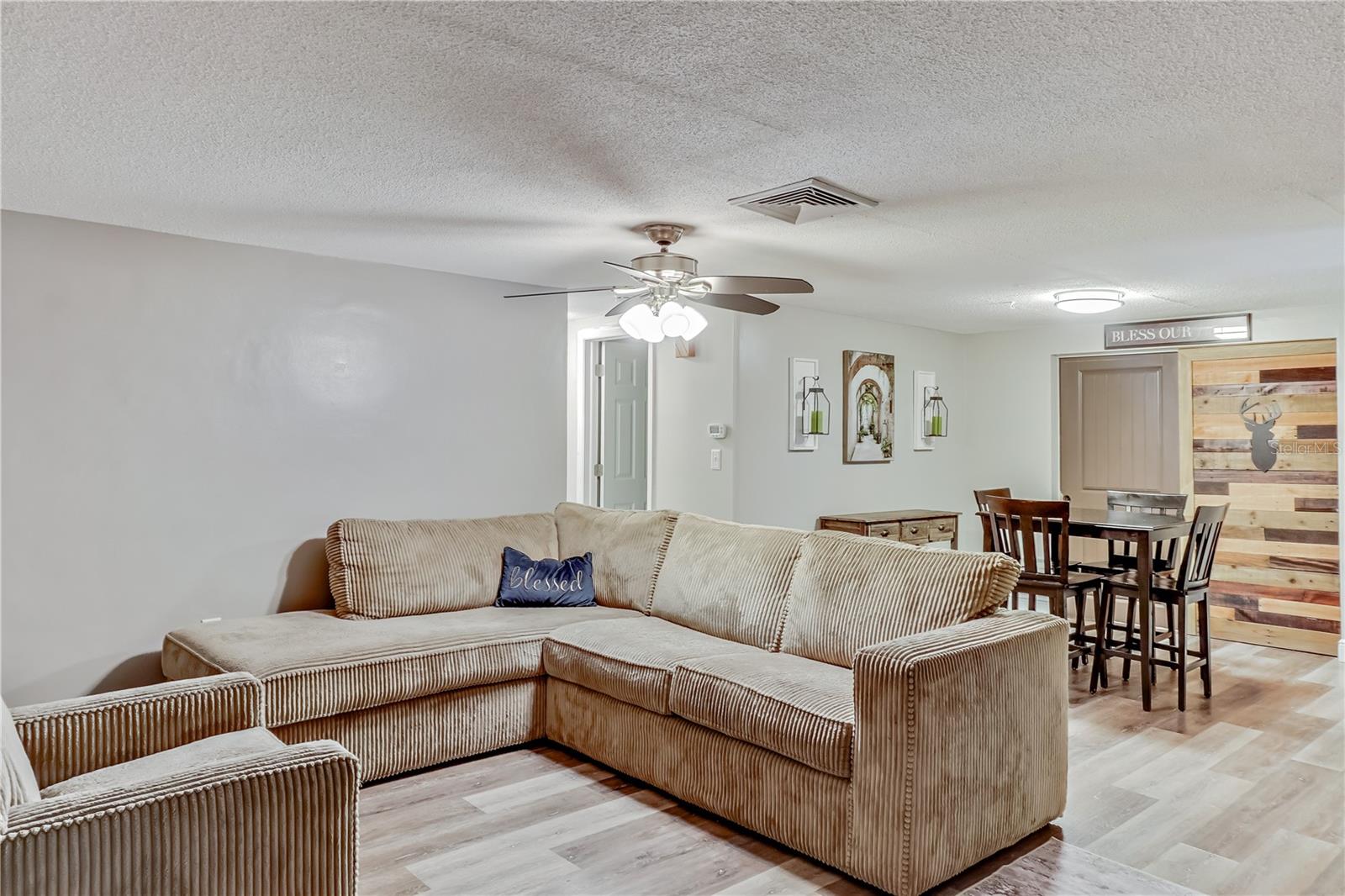 Image 23 of 41 For 7615 Cumber Drive