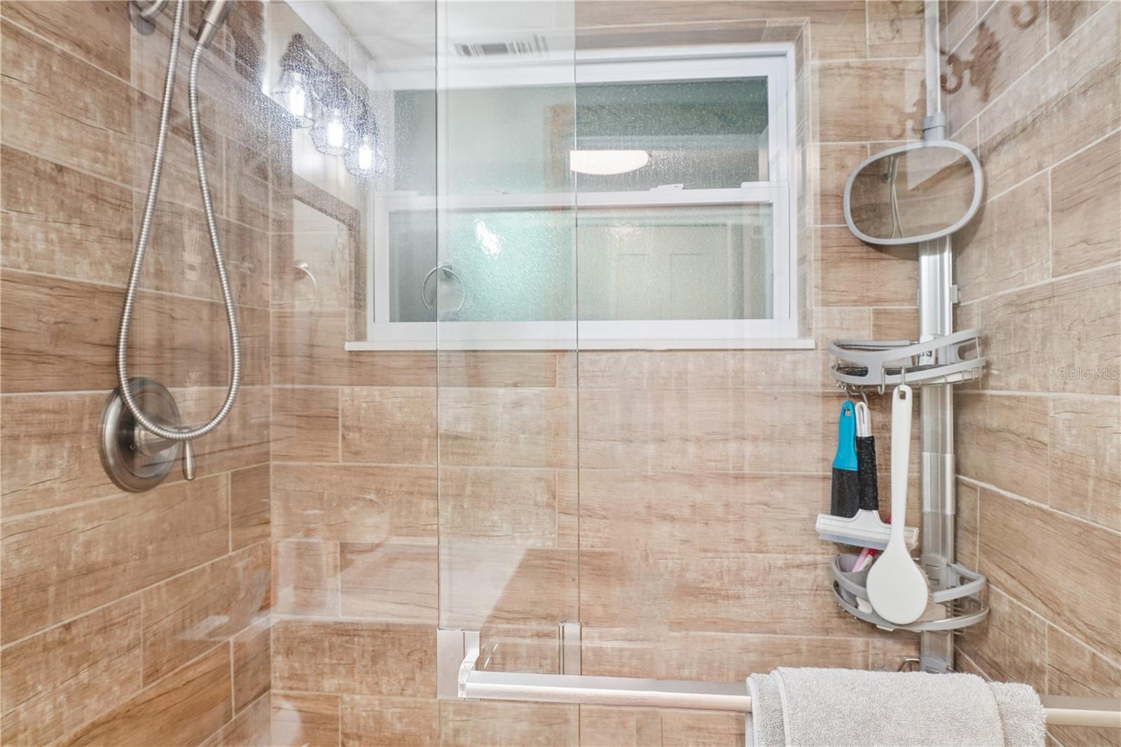 Image 32 of 41 For 7615 Cumber Drive