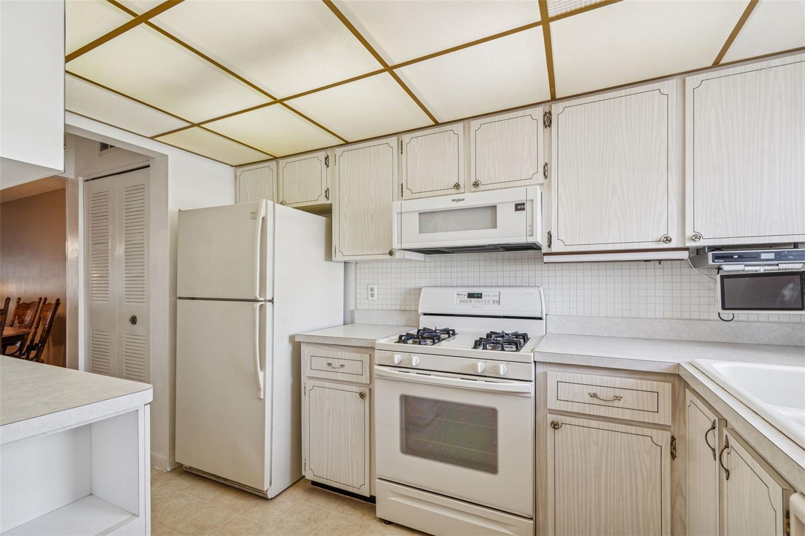 Image 4 of 65 For 5623 80th Street N 314