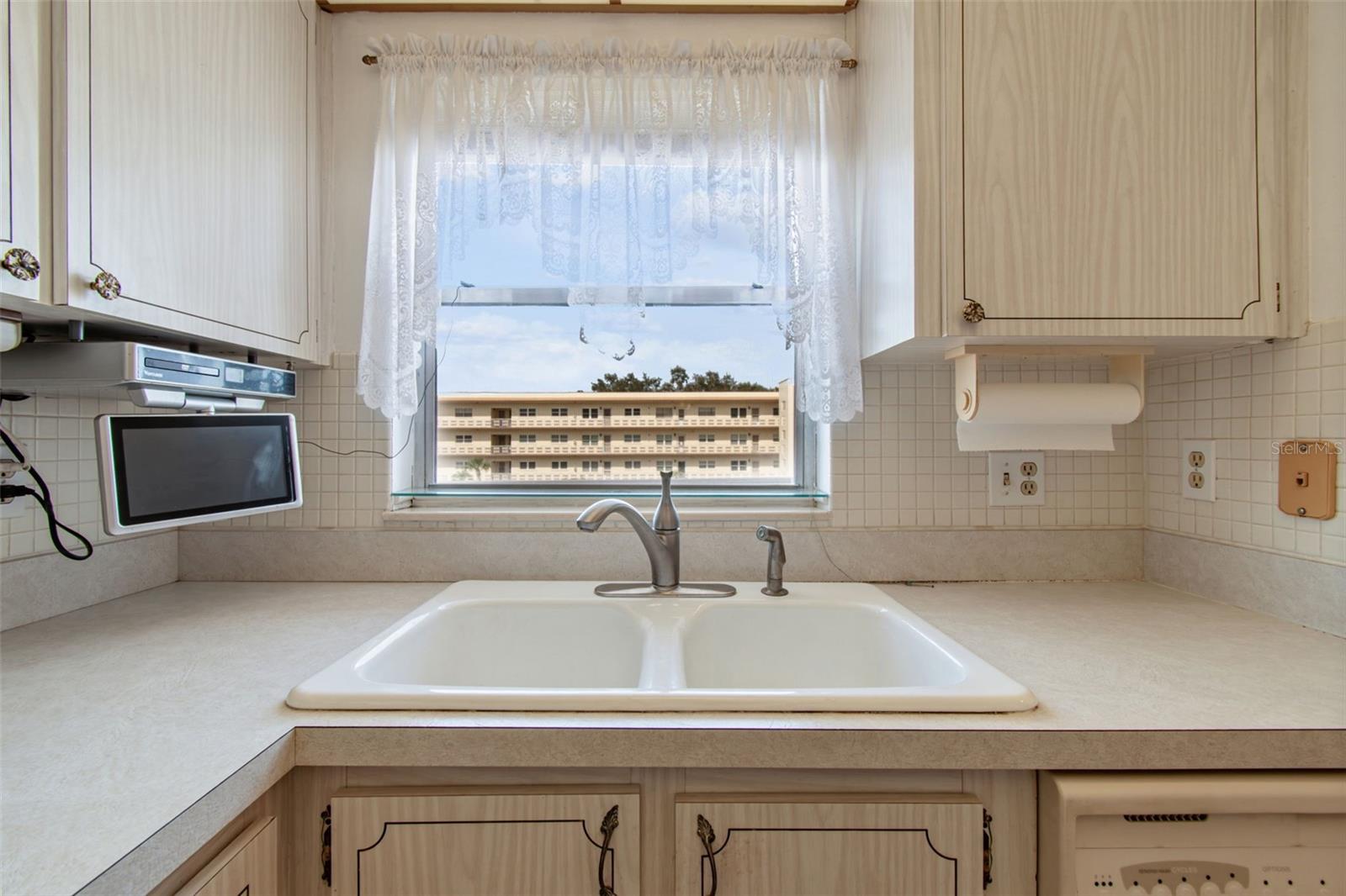 Image 6 of 65 For 5623 80th Street N 314