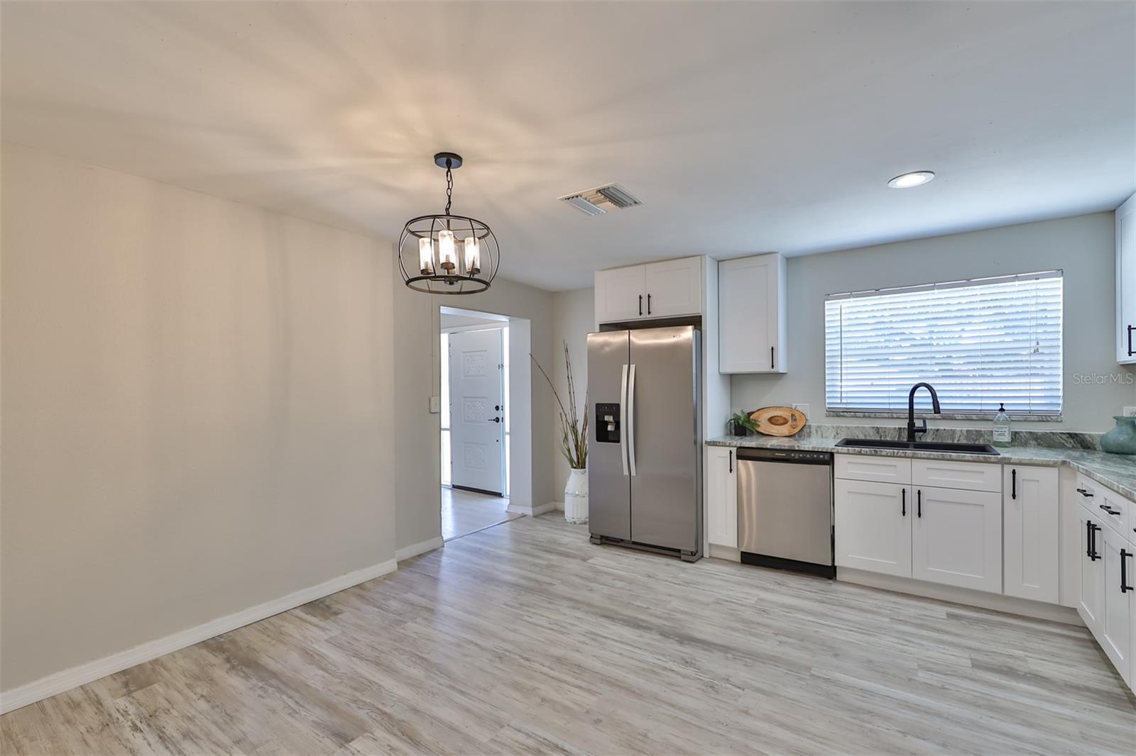 Image 11 of 72 For 3631 Park Street N