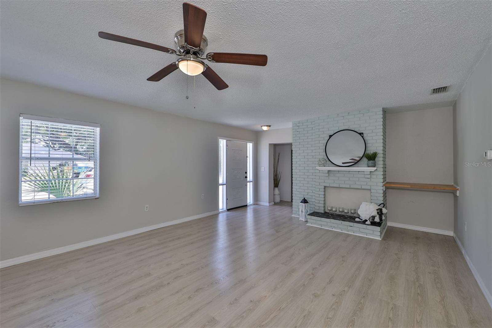 Image 17 of 72 For 3631 Park Street N