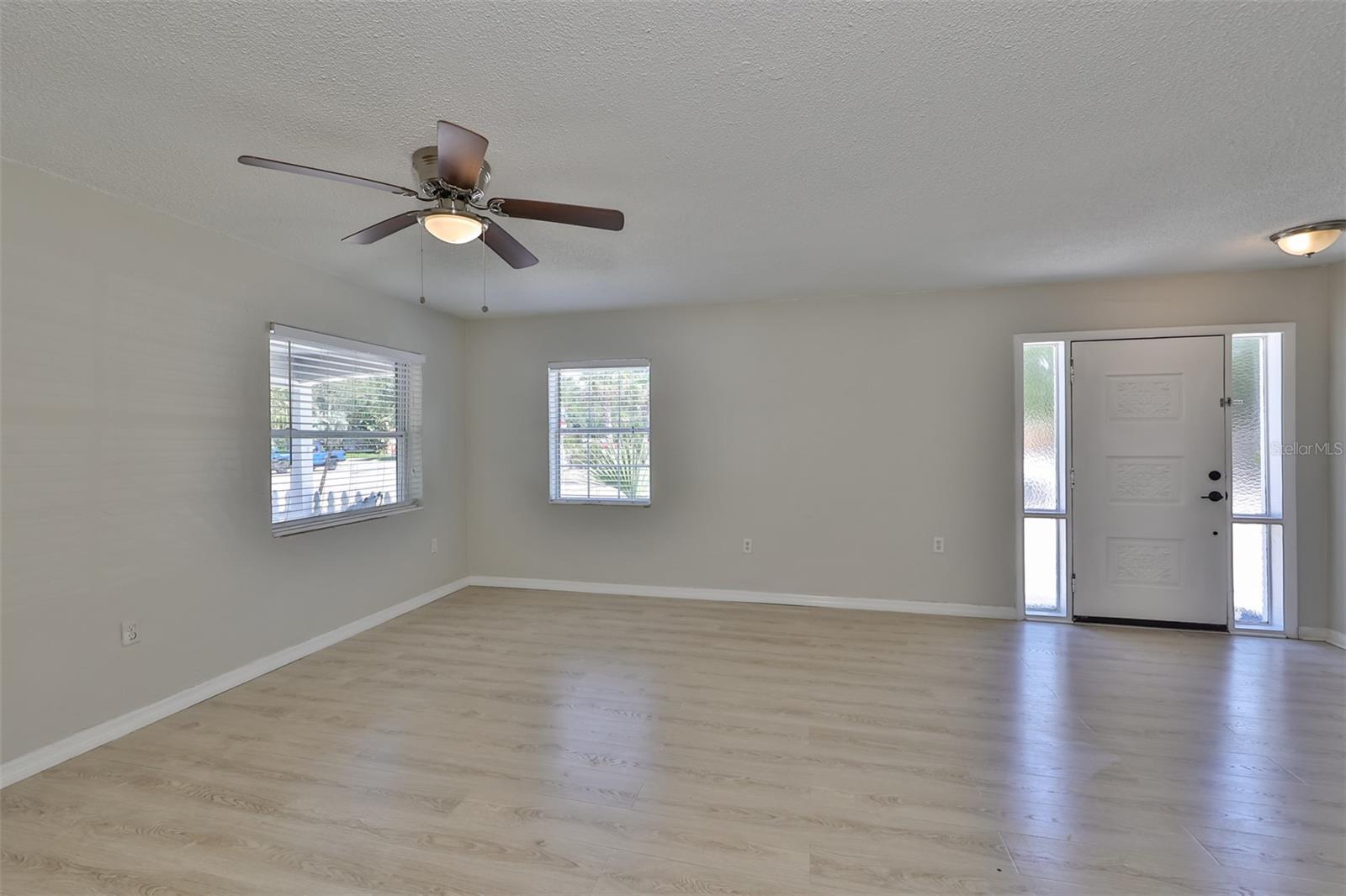 Image 27 of 72 For 3631 Park Street N