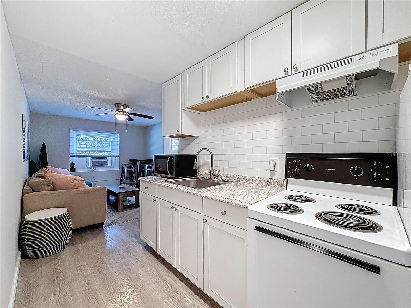 Image 36 of 72 For 3631 Park Street N