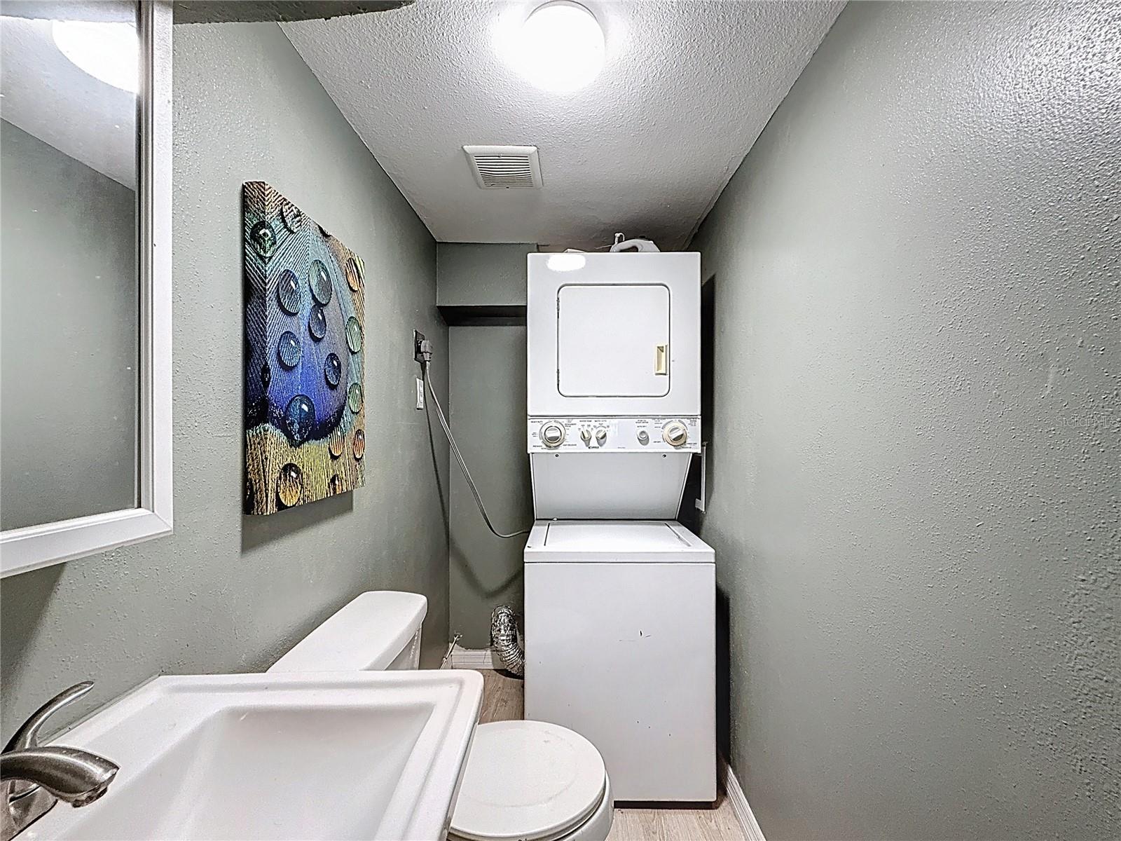 Image 38 of 72 For 3631 Park Street N