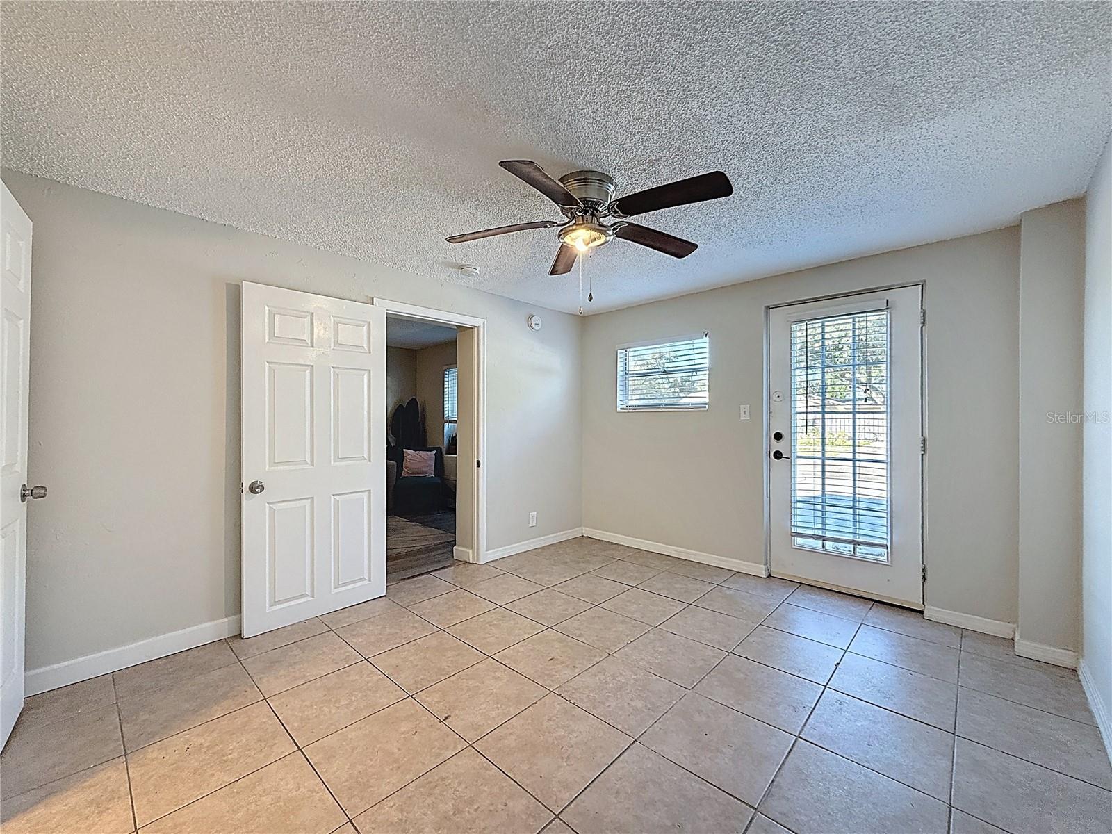 Image 40 of 72 For 3631 Park Street N