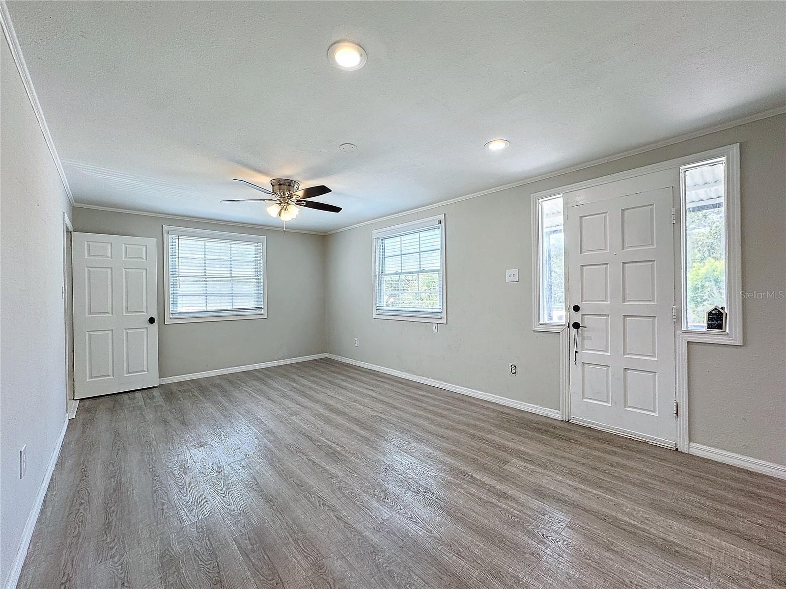 Image 49 of 72 For 3631 Park Street N