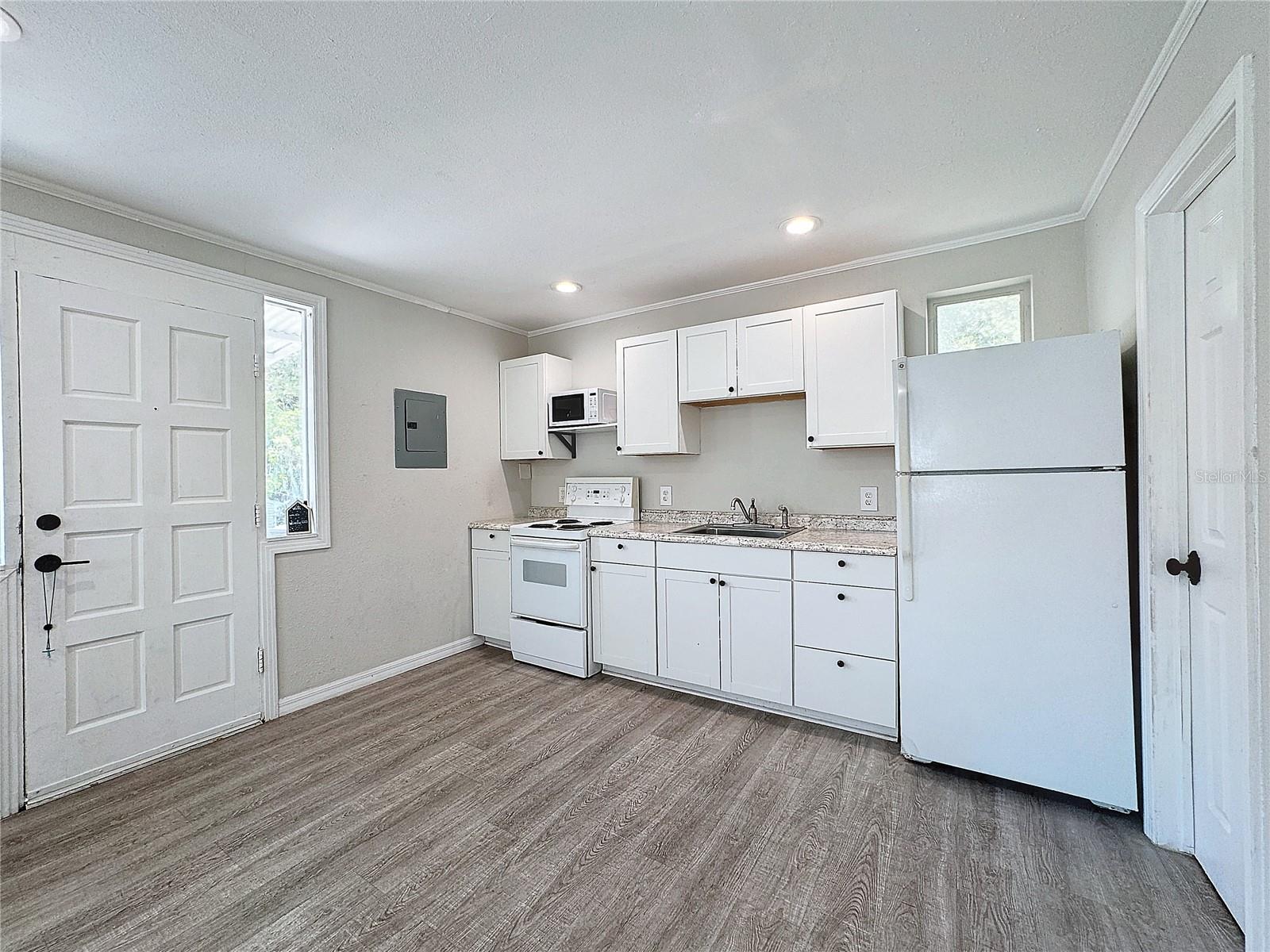 Image 51 of 72 For 3631 Park Street N