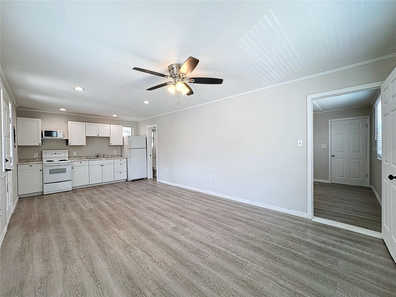 Image 54 of 72 For 3631 Park Street N