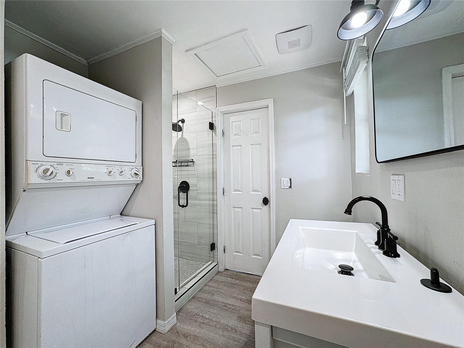 Image 61 of 72 For 3631 Park Street N