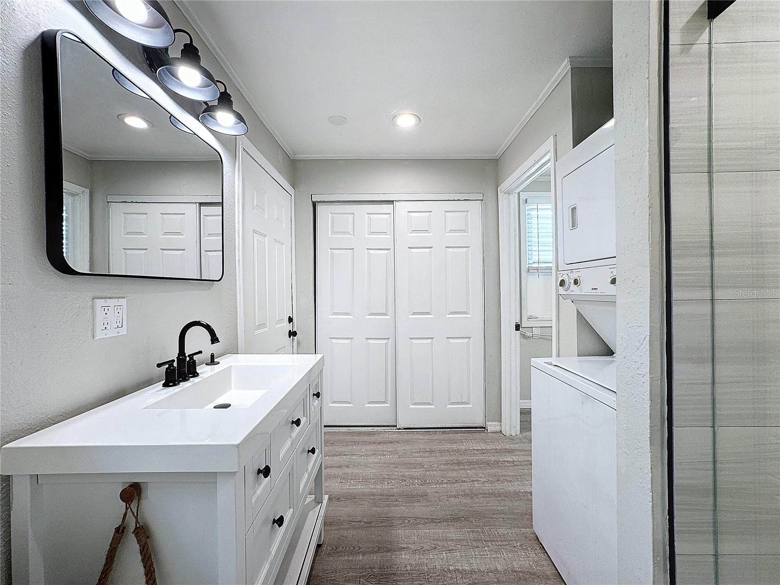 Image 62 of 72 For 3631 Park Street N