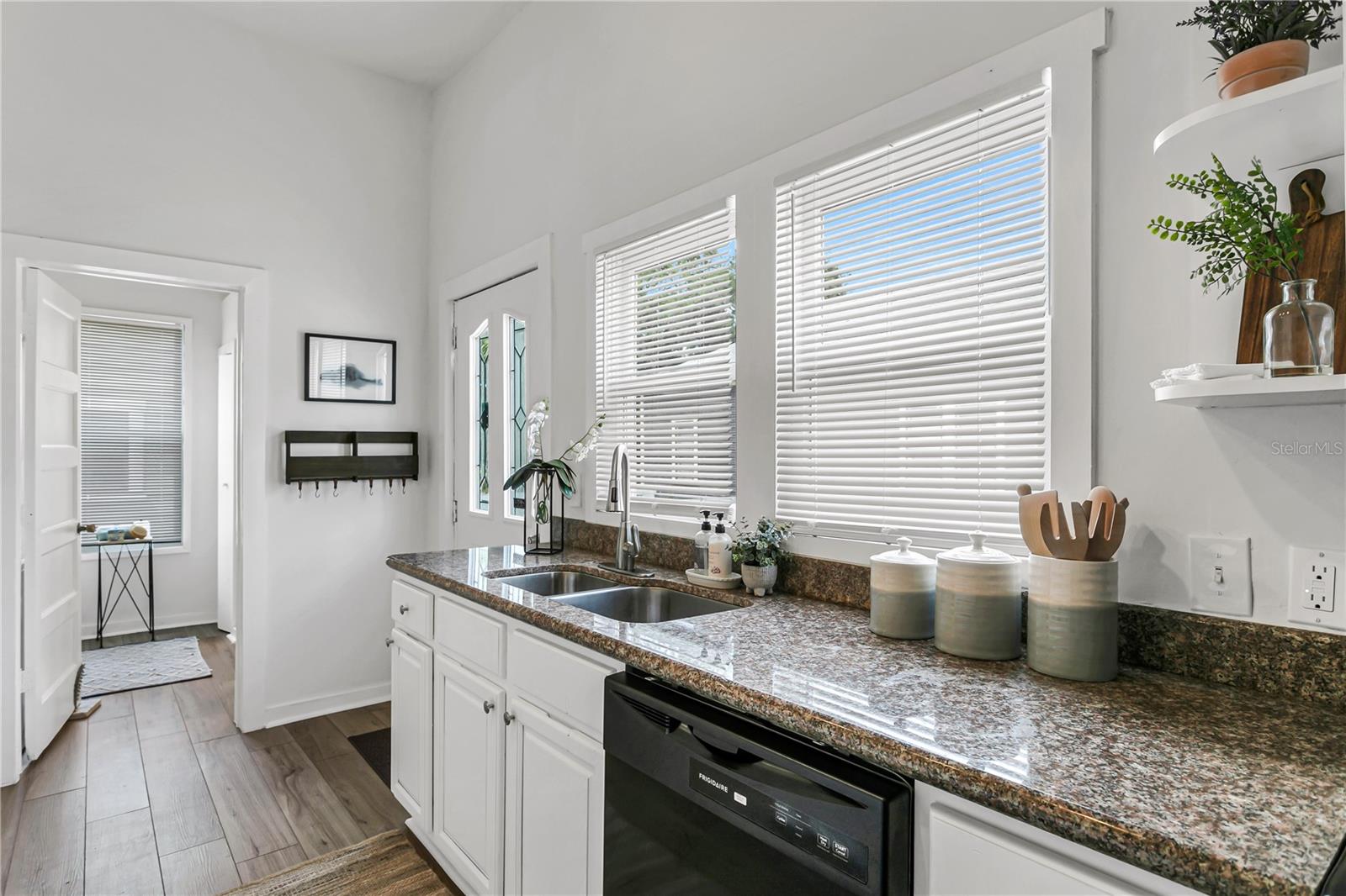 Image 16 of 30 For 2601 19th Street