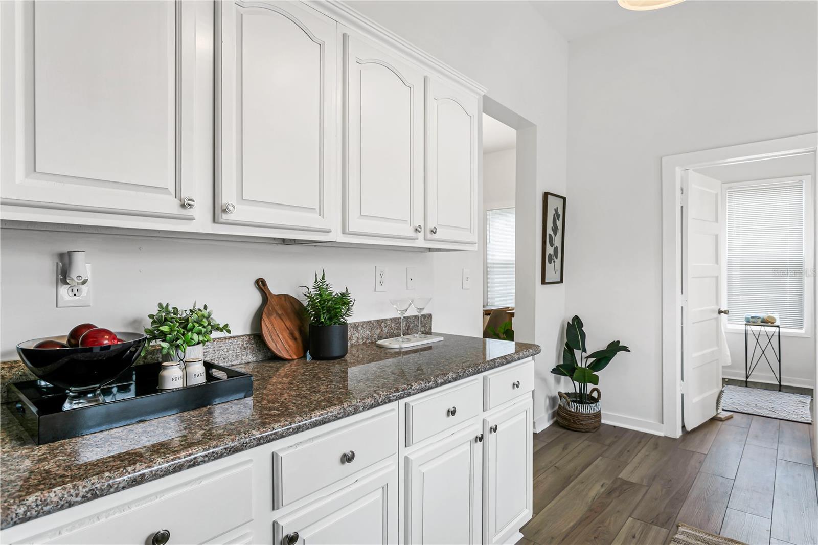 Image 17 of 30 For 2601 19th Street