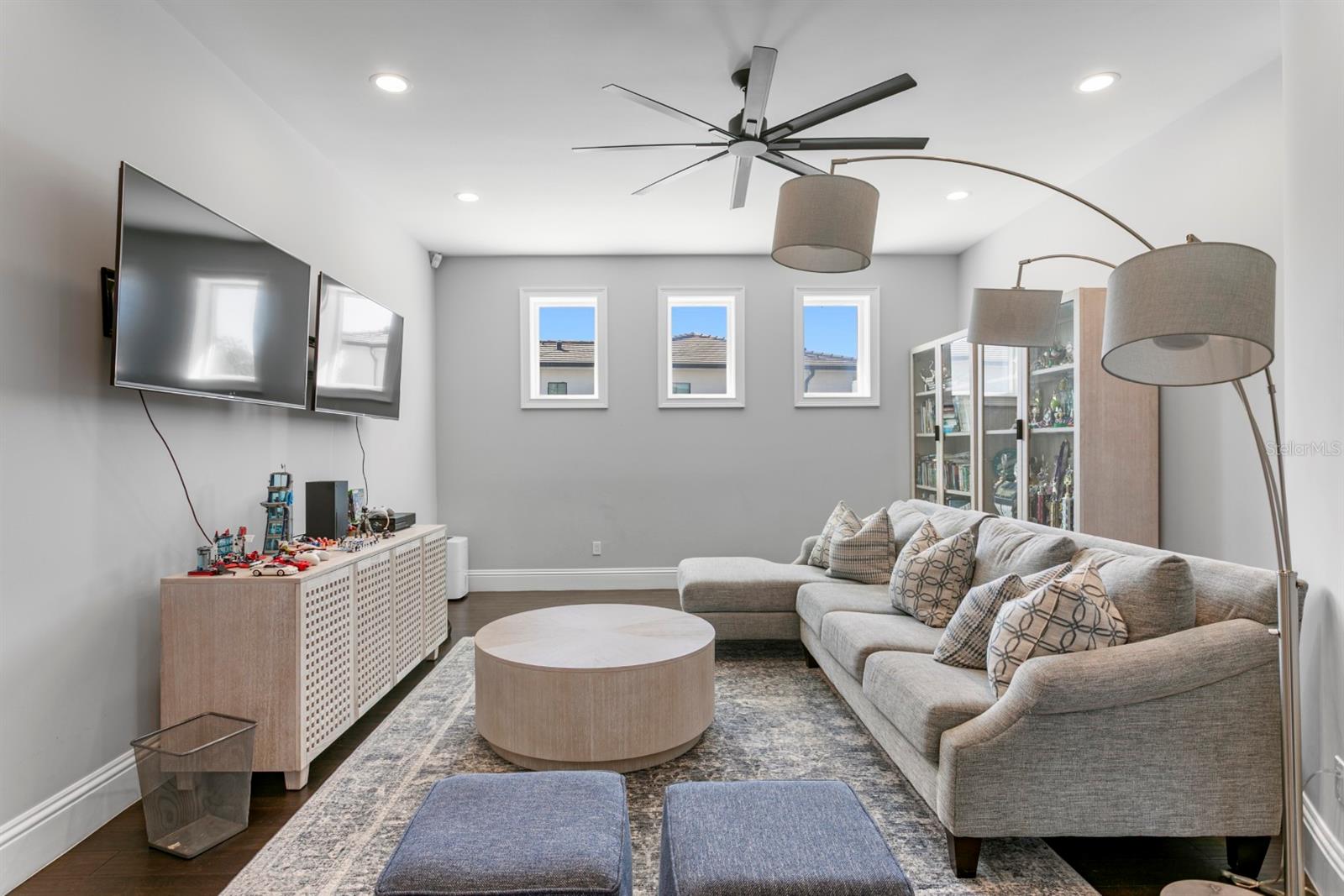 Image 32 of 49 For 2604 Bryant Circle