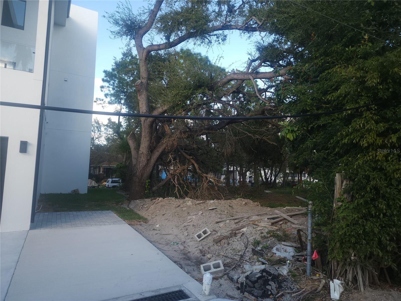 Image 3 of 9 For 2318 North B Street