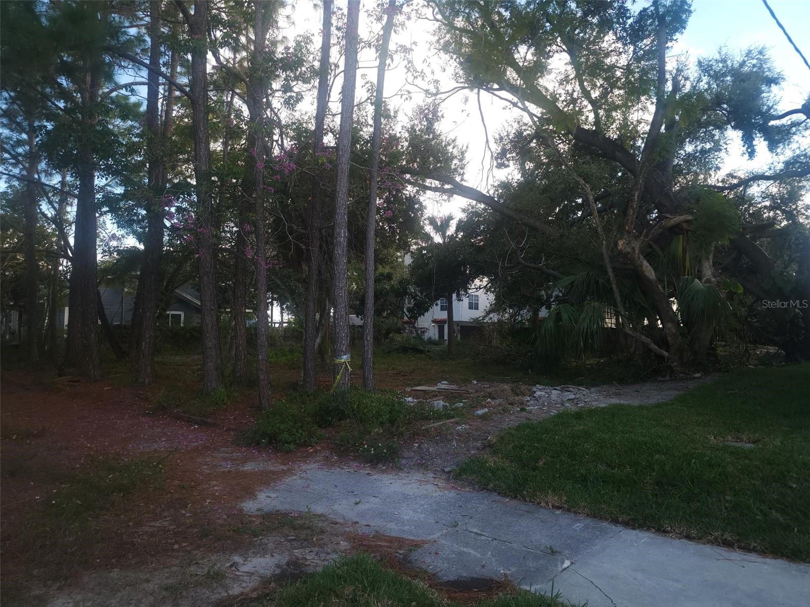 Image 8 of 9 For 2318 North B Street