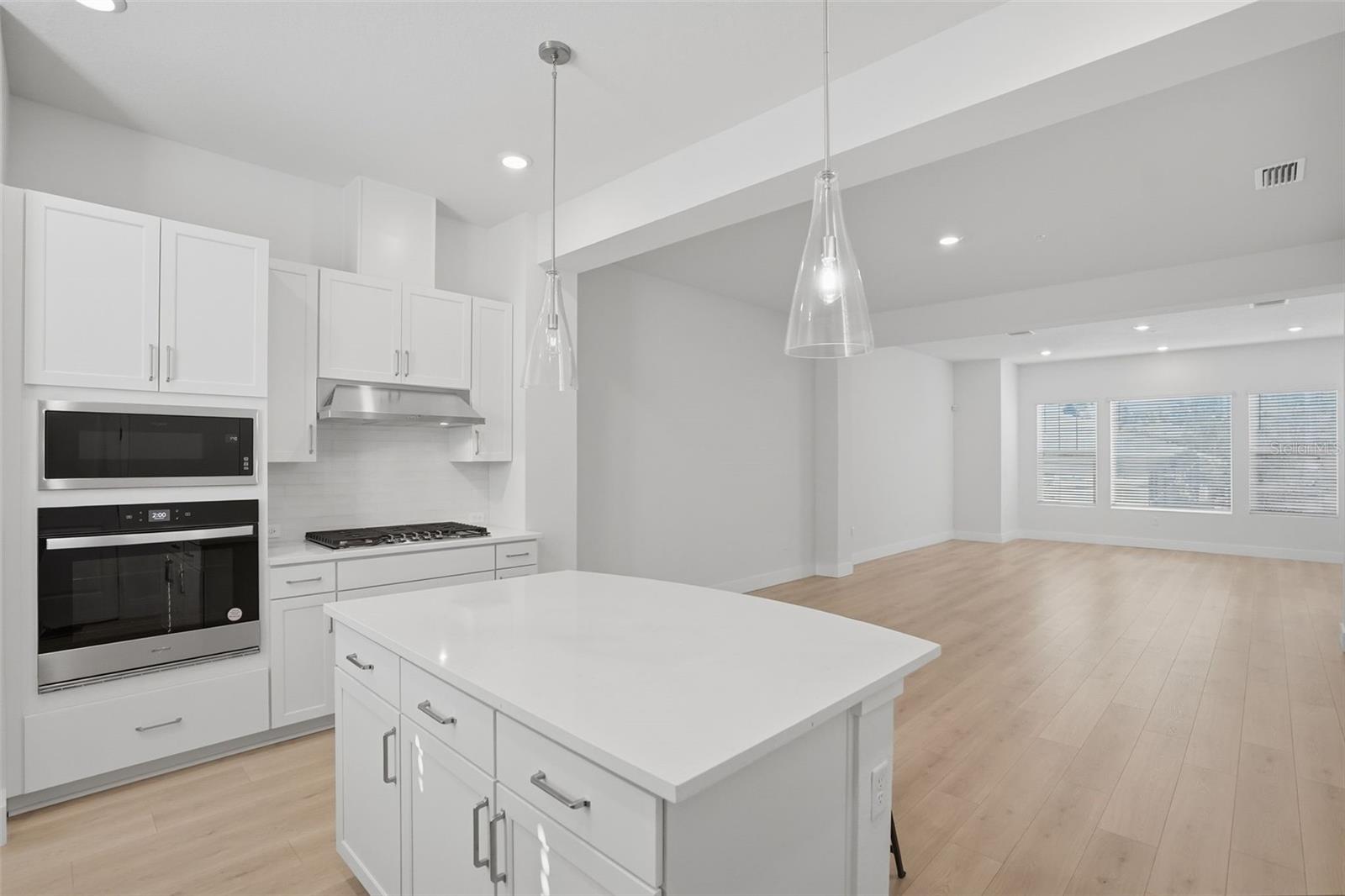 Image 14 of 30 For 2123 1st Avenue N