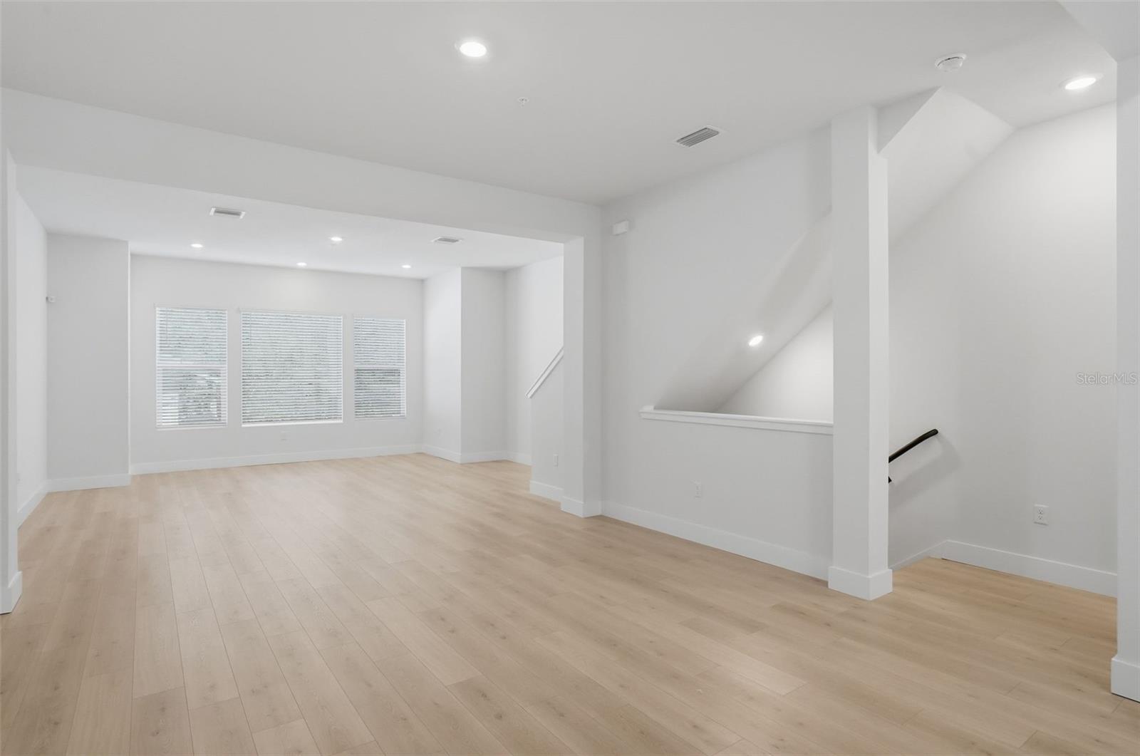 Image 16 of 30 For 2123 1st Avenue N