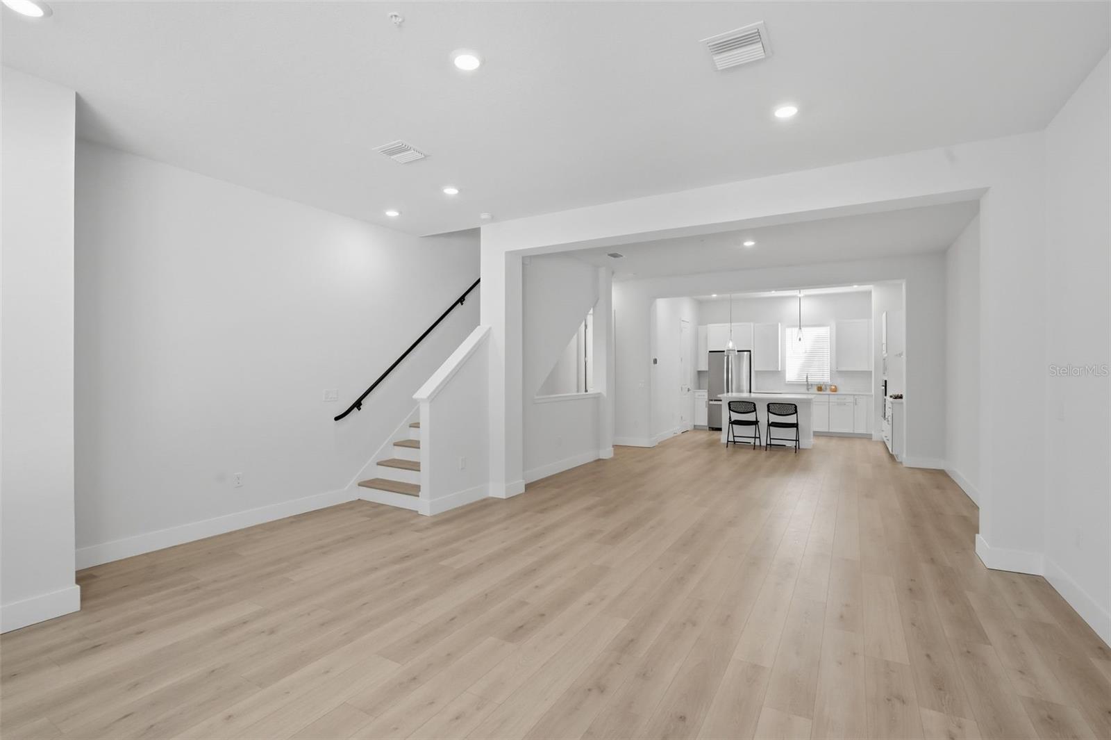 Image 18 of 30 For 2123 1st Avenue N