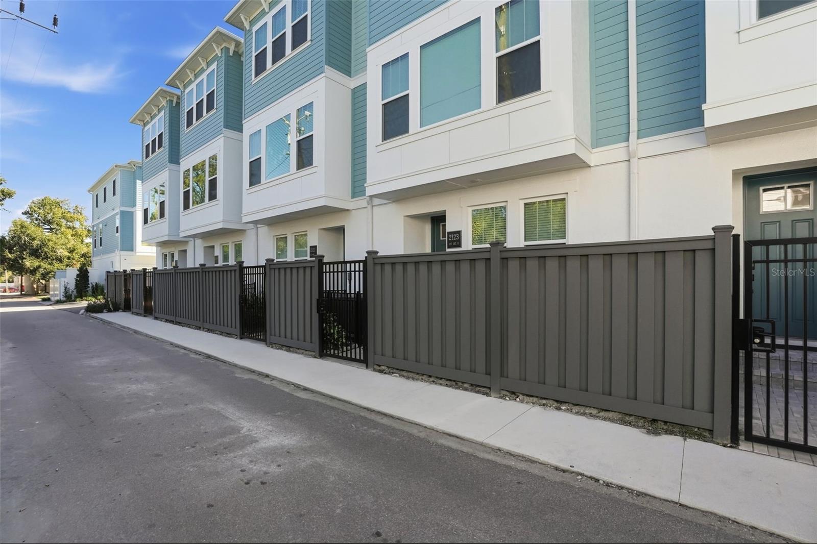 Image 2 of 30 For 2123 1st Avenue N