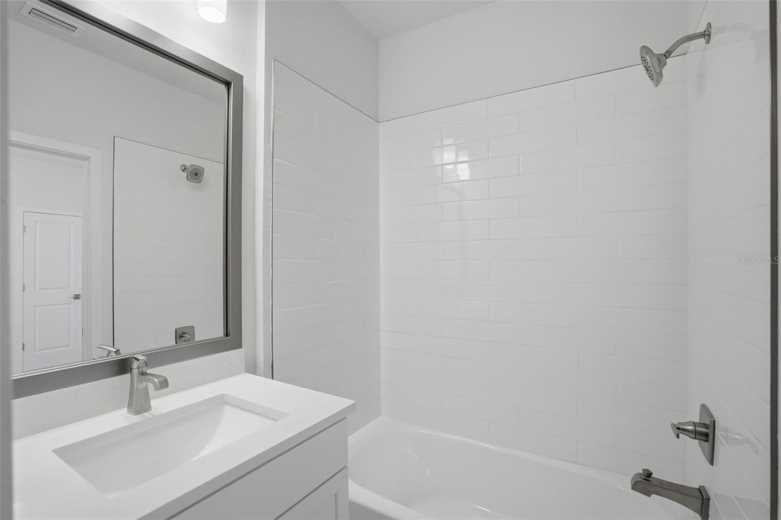 Image 21 of 30 For 2123 1st Avenue N