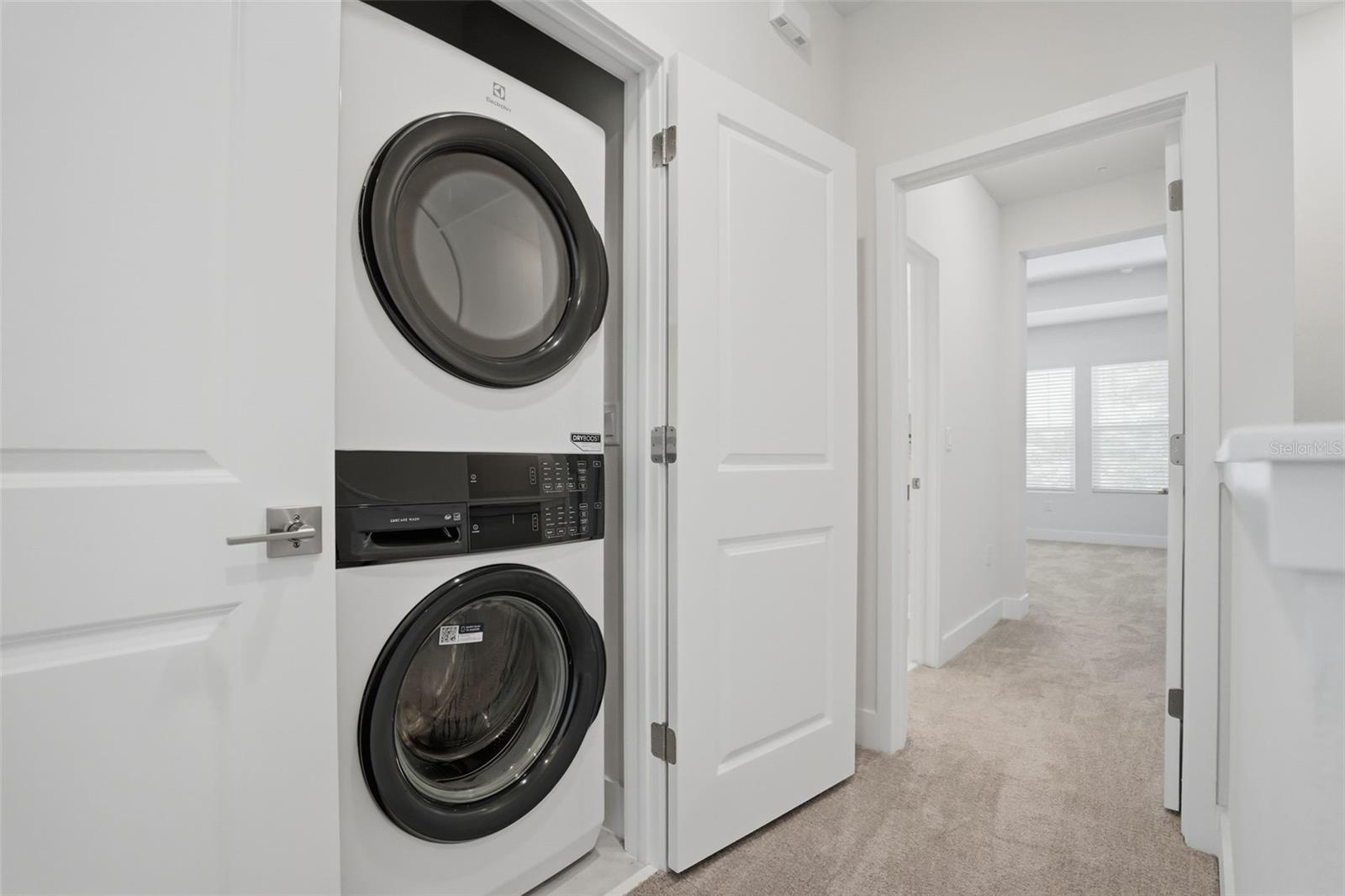 Image 22 of 30 For 2123 1st Avenue N