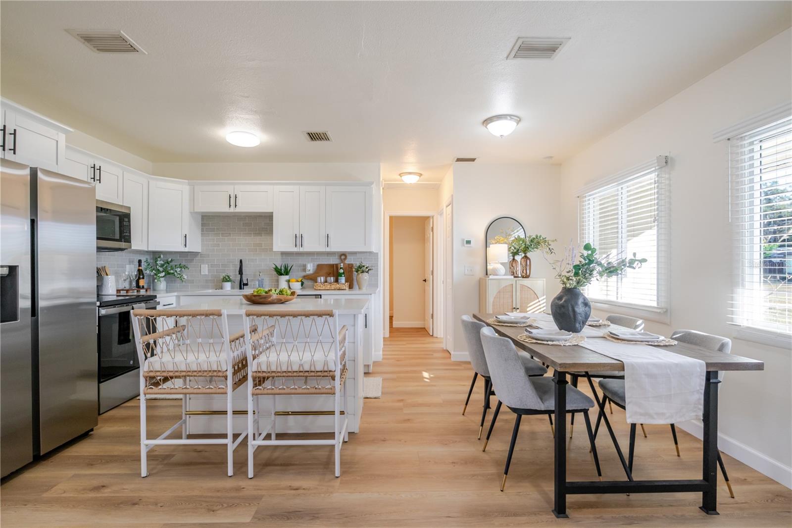 Image 10 of 49 For 5737 3rd Avenue N