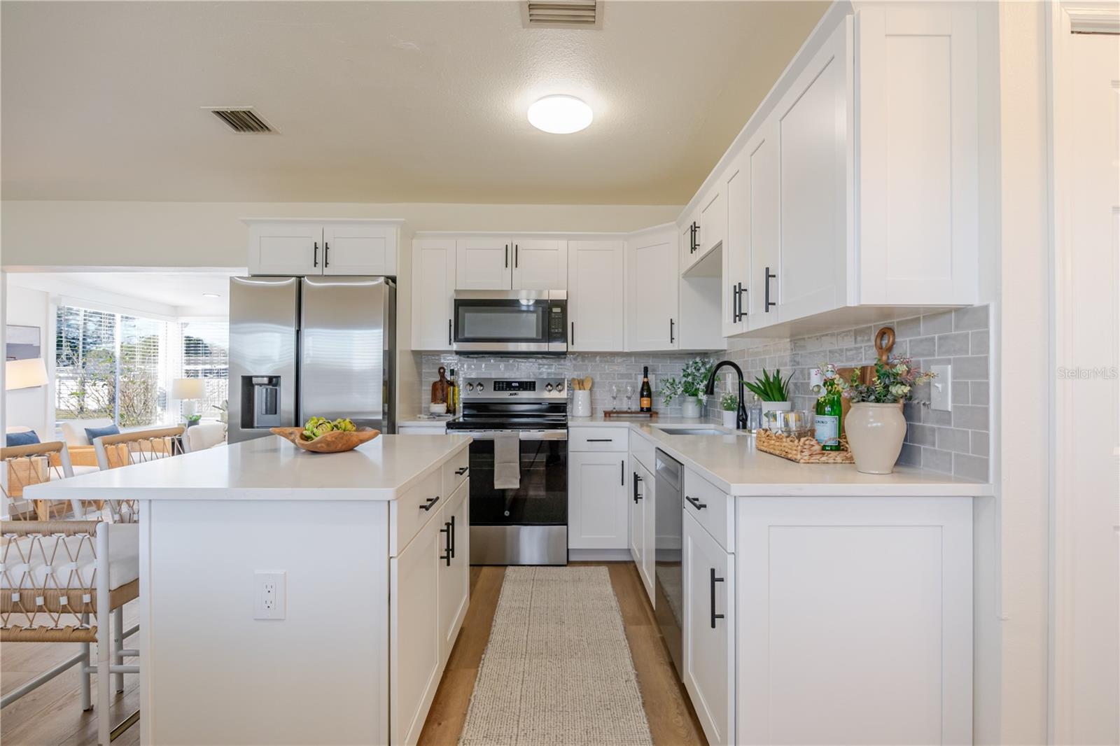 Image 12 of 49 For 5737 3rd Avenue N