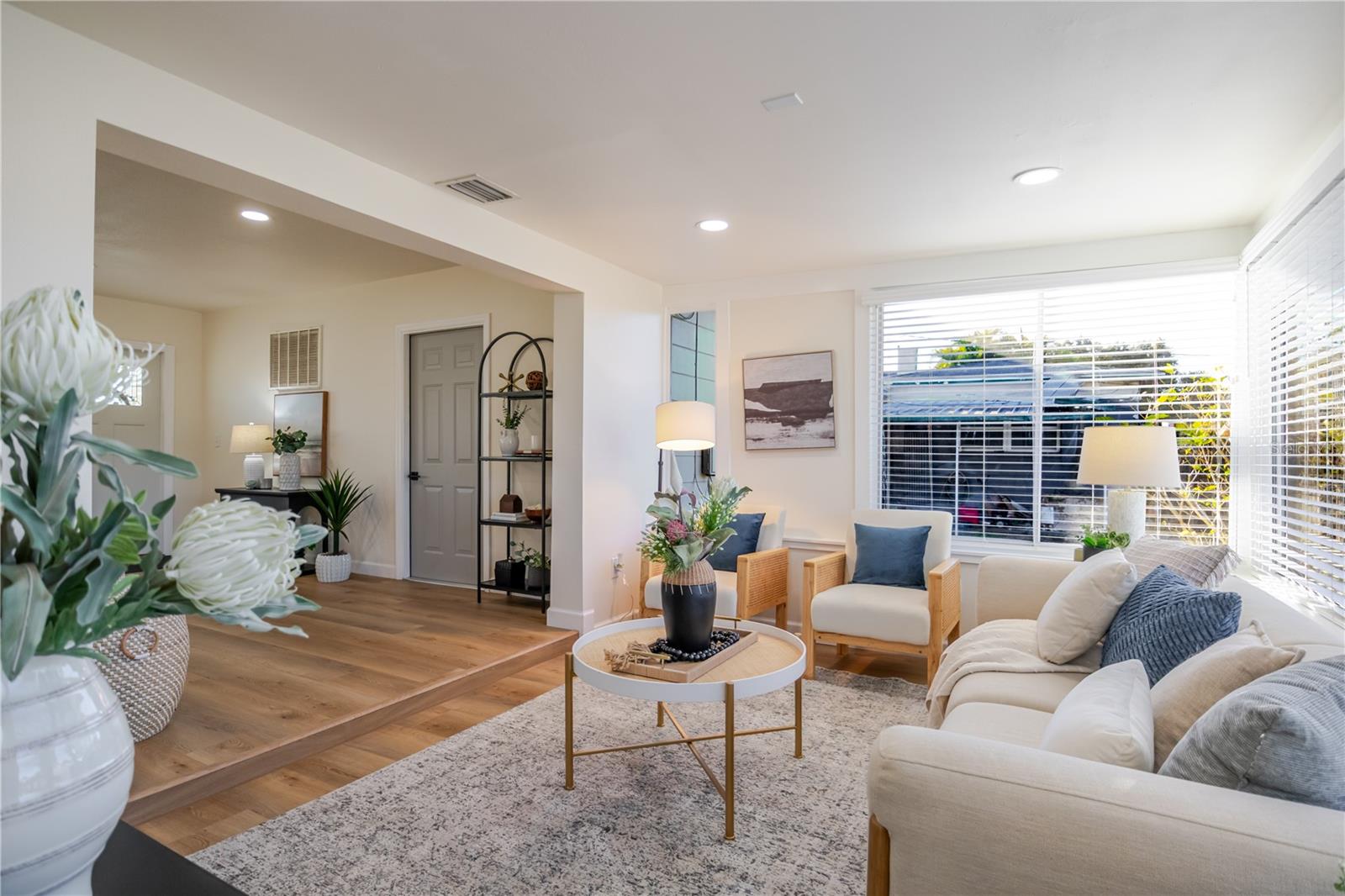 Image 18 of 49 For 5737 3rd Avenue N