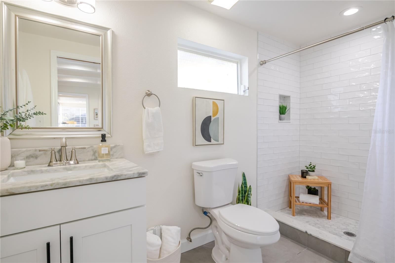 Image 21 of 49 For 5737 3rd Avenue N