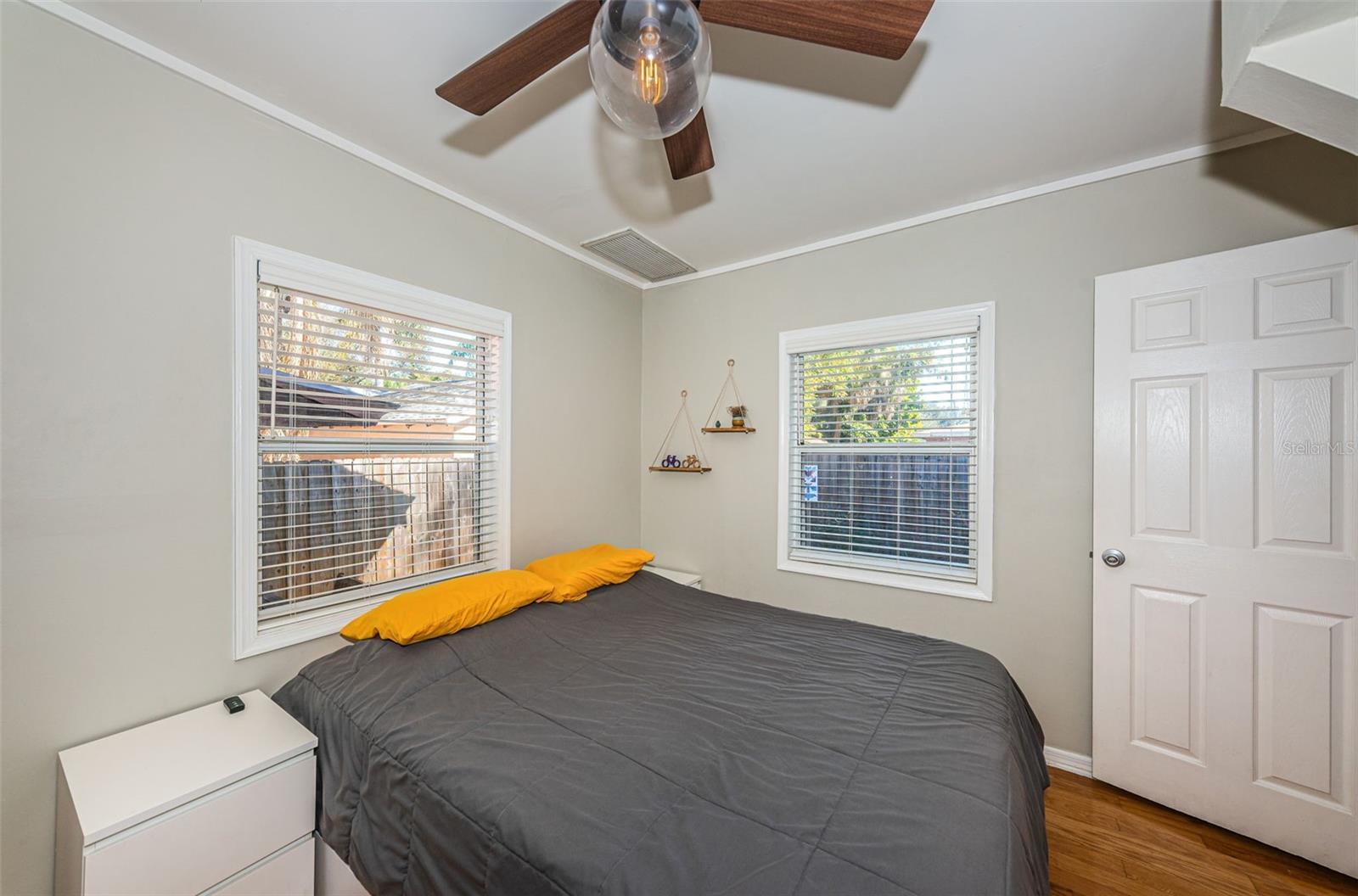 Image 14 of 45 For 1009 8th Street N