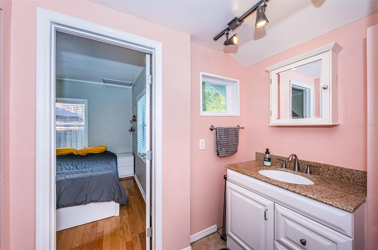 Image 21 of 45 For 1009 8th Street N