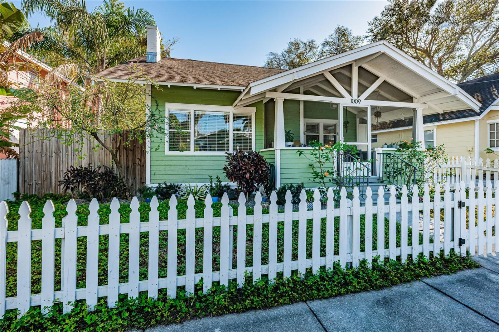 Image 3 of 45 For 1009 8th Street N