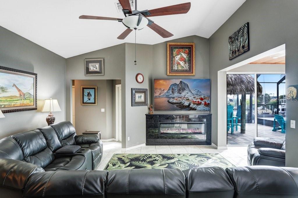 Image 18 of 61 For 1161 Marina Drive