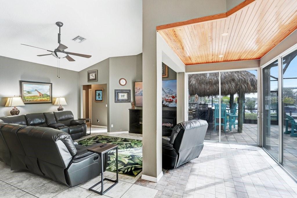 Image 21 of 61 For 1161 Marina Drive