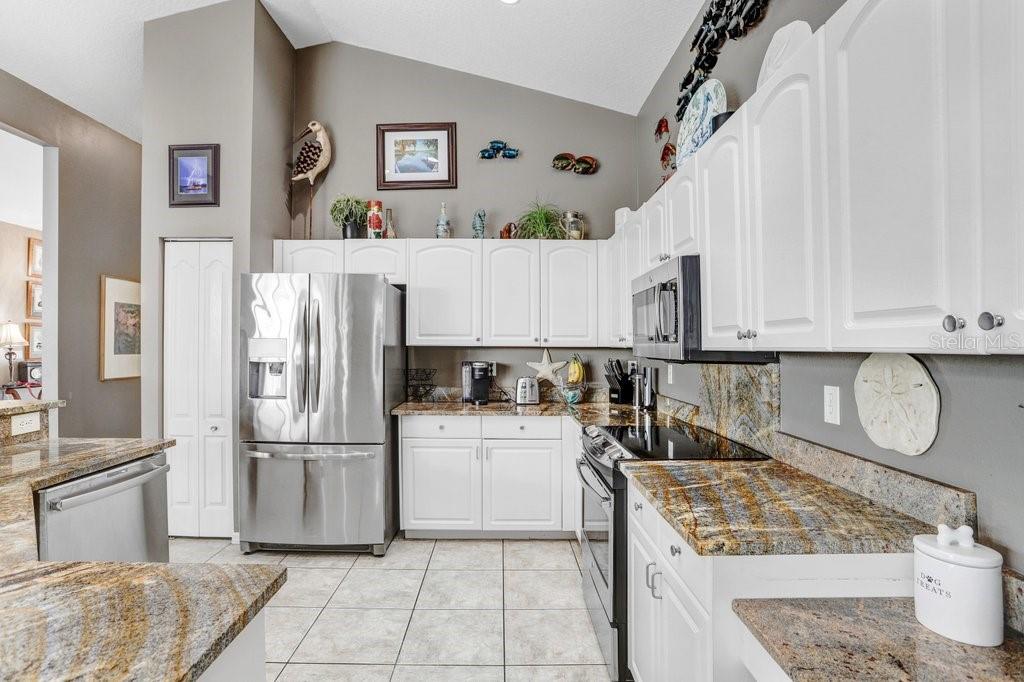 Image 9 of 61 For 1161 Marina Drive