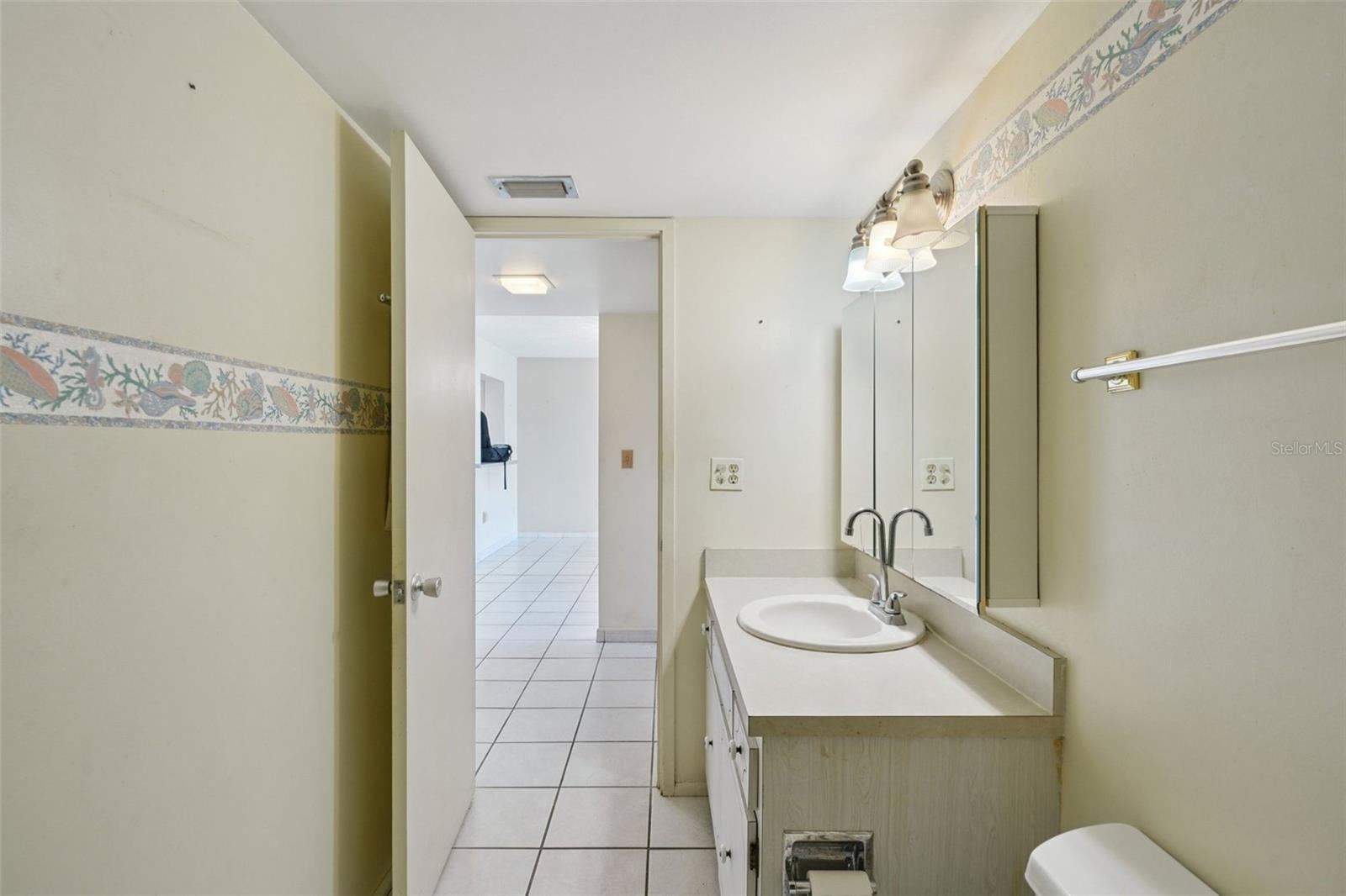 Image 28 of 59 For 7425 Bay Island Drive S 203