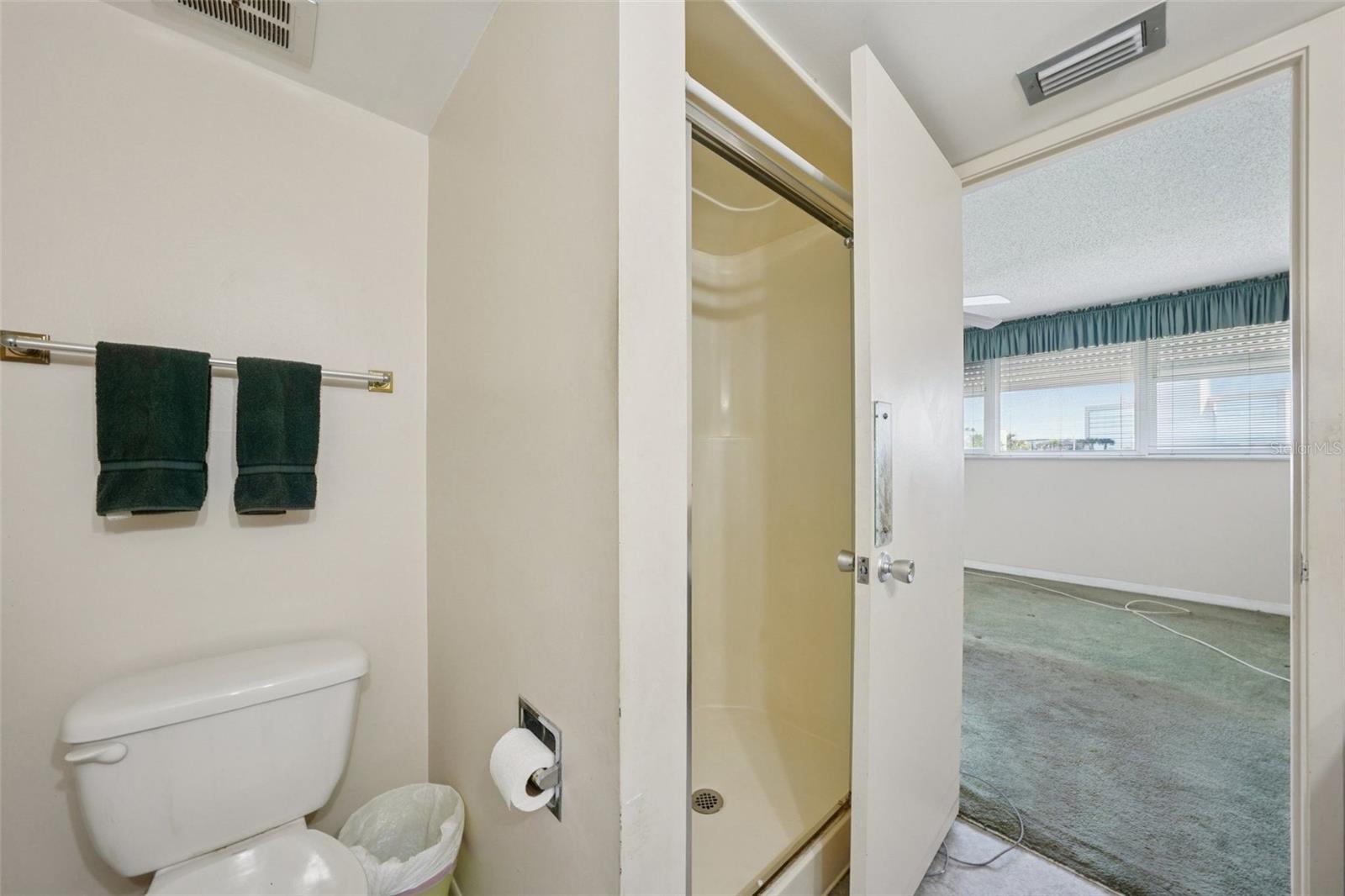 Image 34 of 59 For 7425 Bay Island Drive S 203