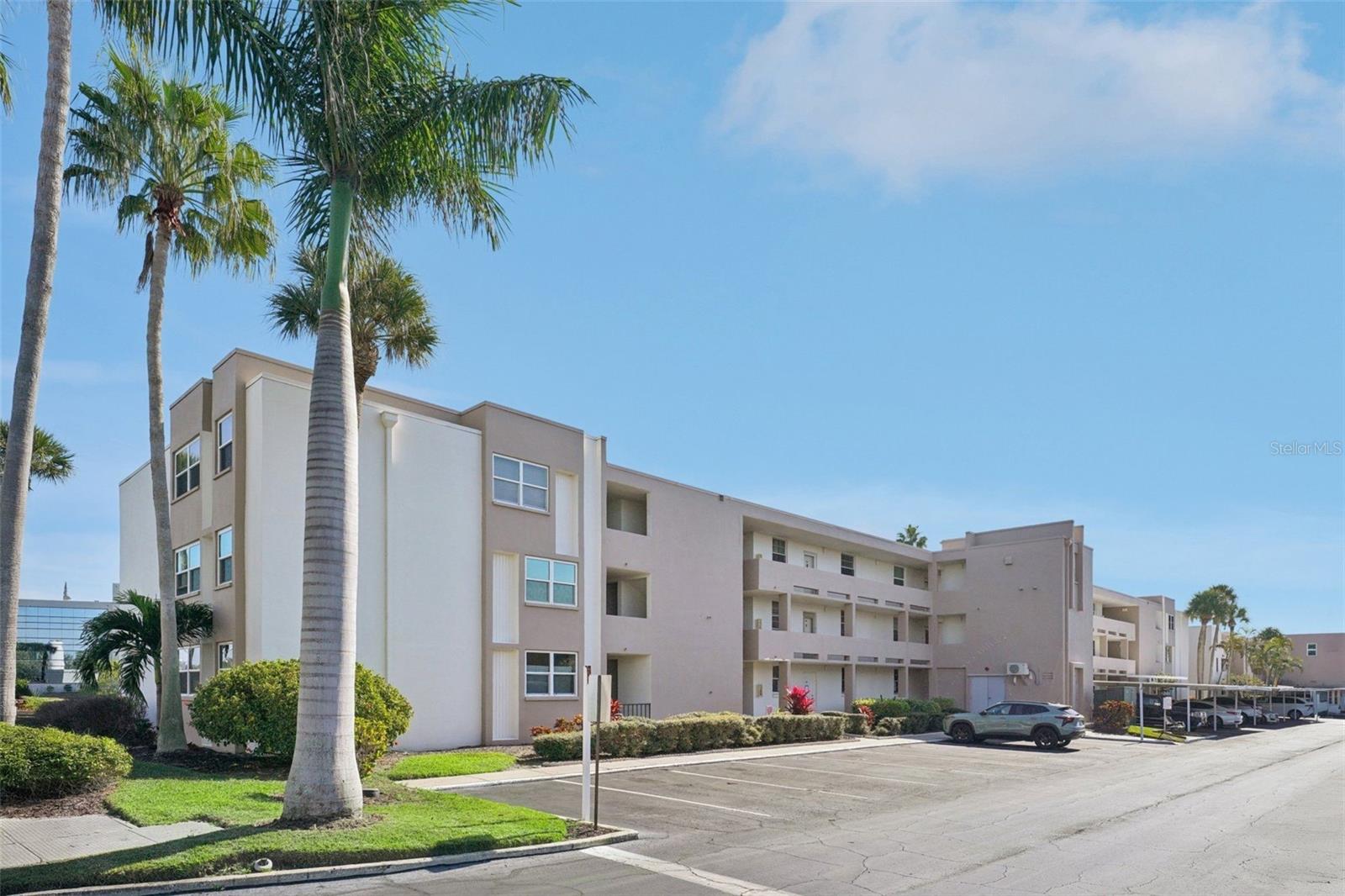 Image 7 of 59 For 7425 Bay Island Drive S 203