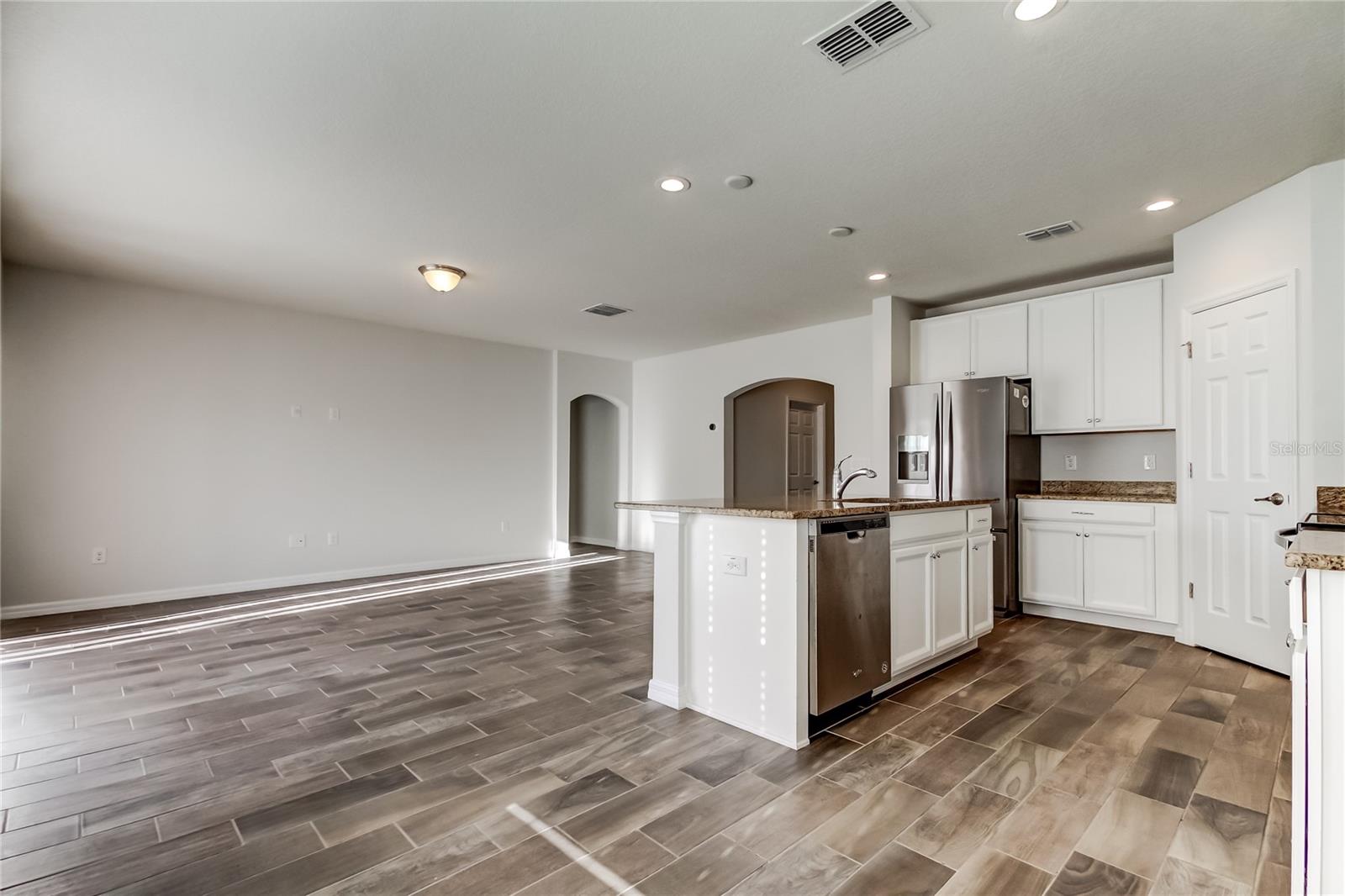 Image 11 of 26 For 5050 Suncatcher Drive