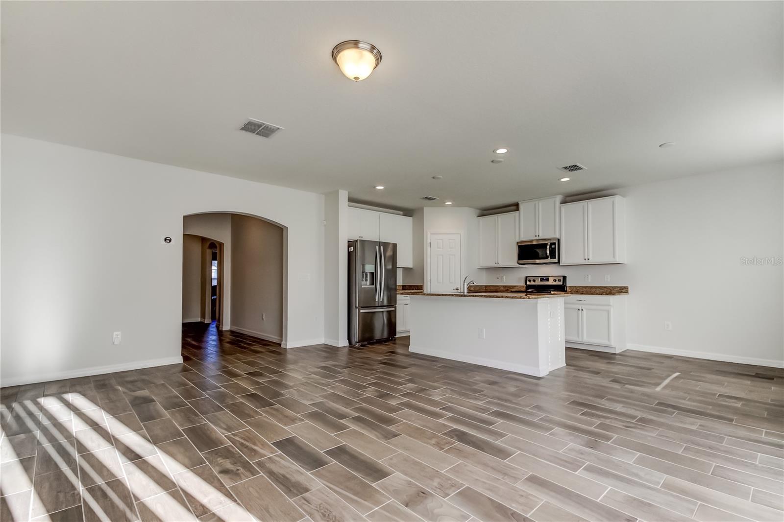 Image 18 of 26 For 5050 Suncatcher Drive