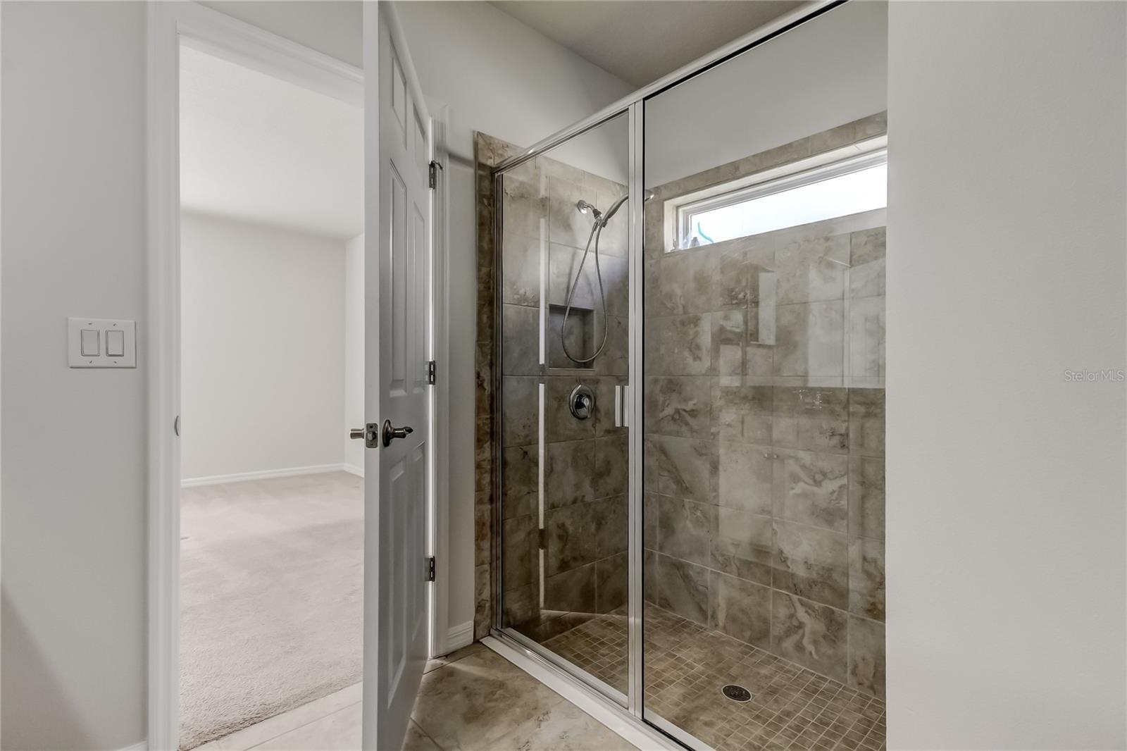 Image 22 of 26 For 5050 Suncatcher Drive