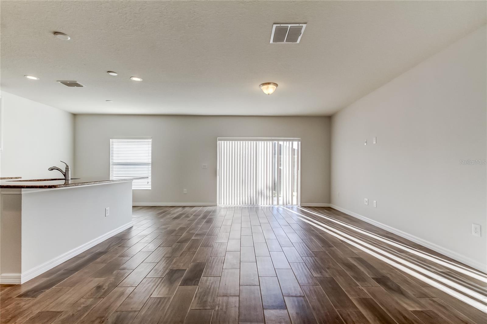 Image 9 of 26 For 5050 Suncatcher Drive