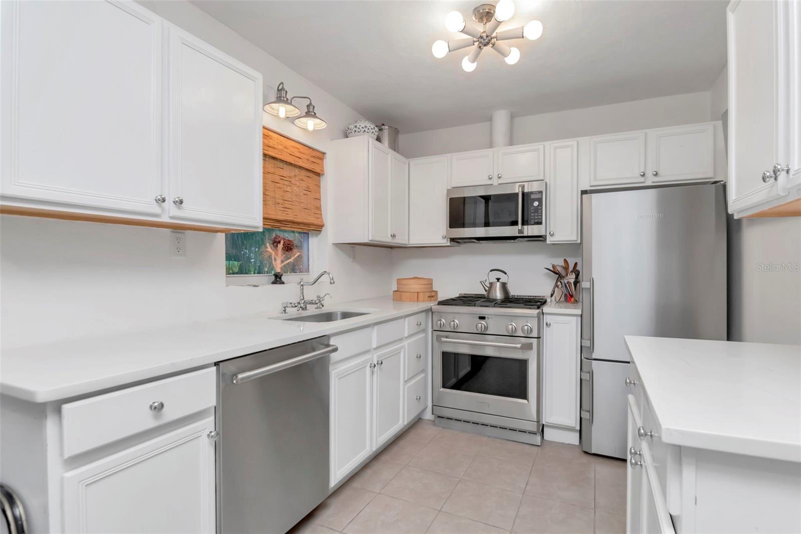 Image 15 of 32 For 6208 Jones Road