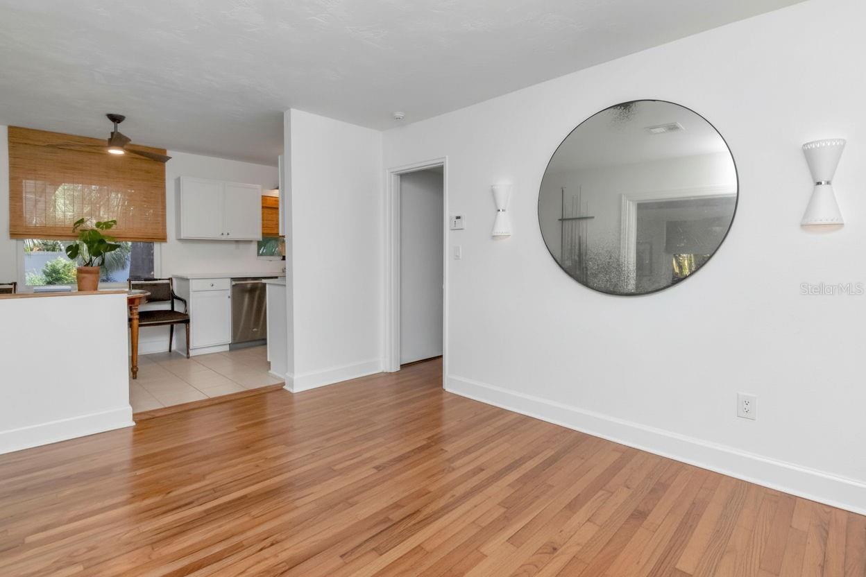 Image 6 of 32 For 6208 Jones Road