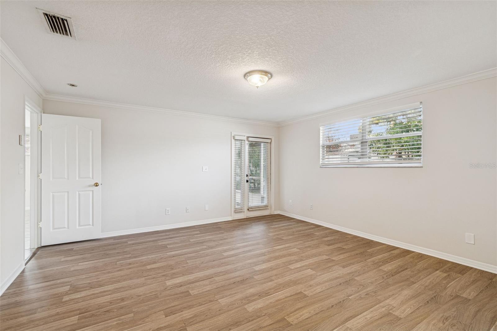 Image 22 of 57 For 2515 Leroy Street