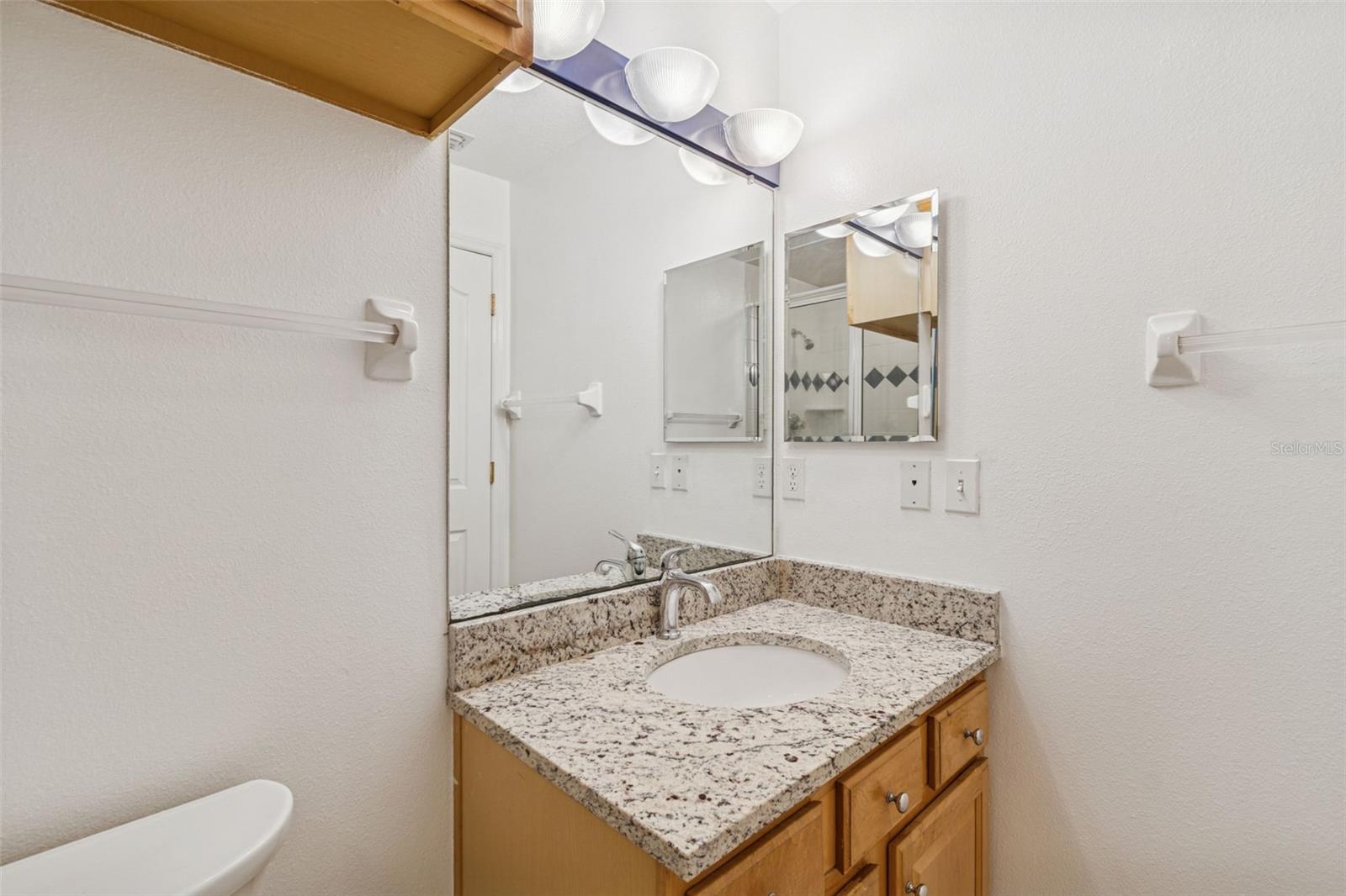 Image 27 of 57 For 2515 Leroy Street