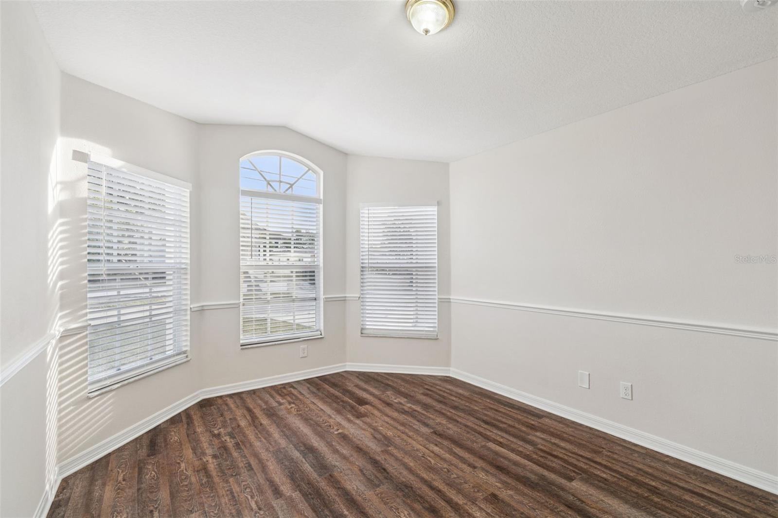 Image 31 of 57 For 2515 Leroy Street