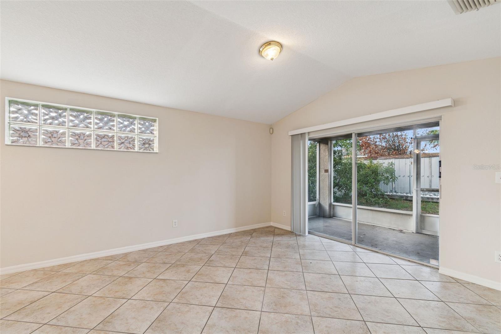 Image 5 of 57 For 2515 Leroy Street